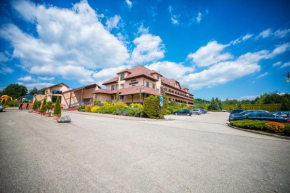  Hotel Ostaniec  Пясечно